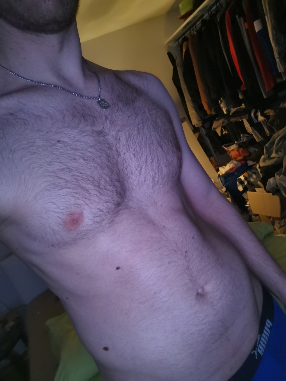 Geiler Schwanz sucht Abnehmerin, spontan und offen;) Geiler Schwanz sucht Abnehmerin, spontan und offen;)