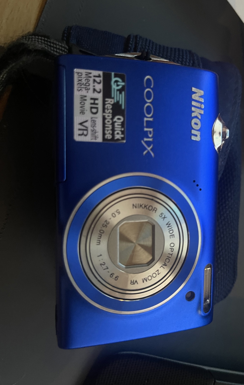 Nikon Coolpix Digitalcamera s. Beschreibung - Gelegenheit