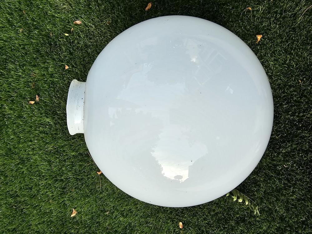 4 RZB Ersatzglas-Kugel-Lampenschirme für Außenleuchten