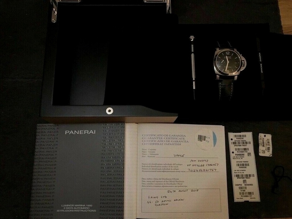 Panerai Luminor Marina PAM392. Luxury Watch