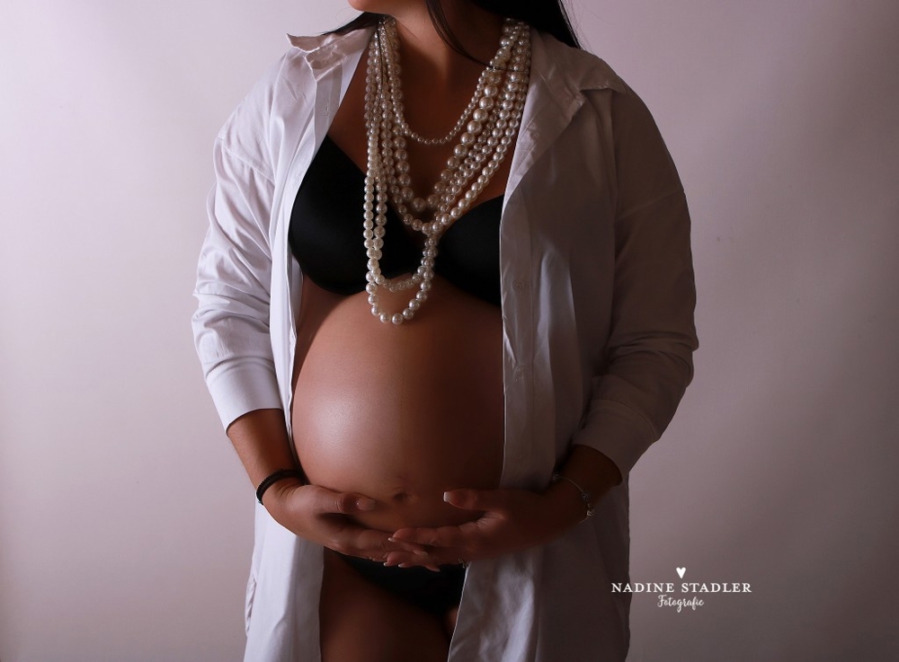 Babybauchfotos Babybauchfotoshooting Schwangerschaftsfotografie