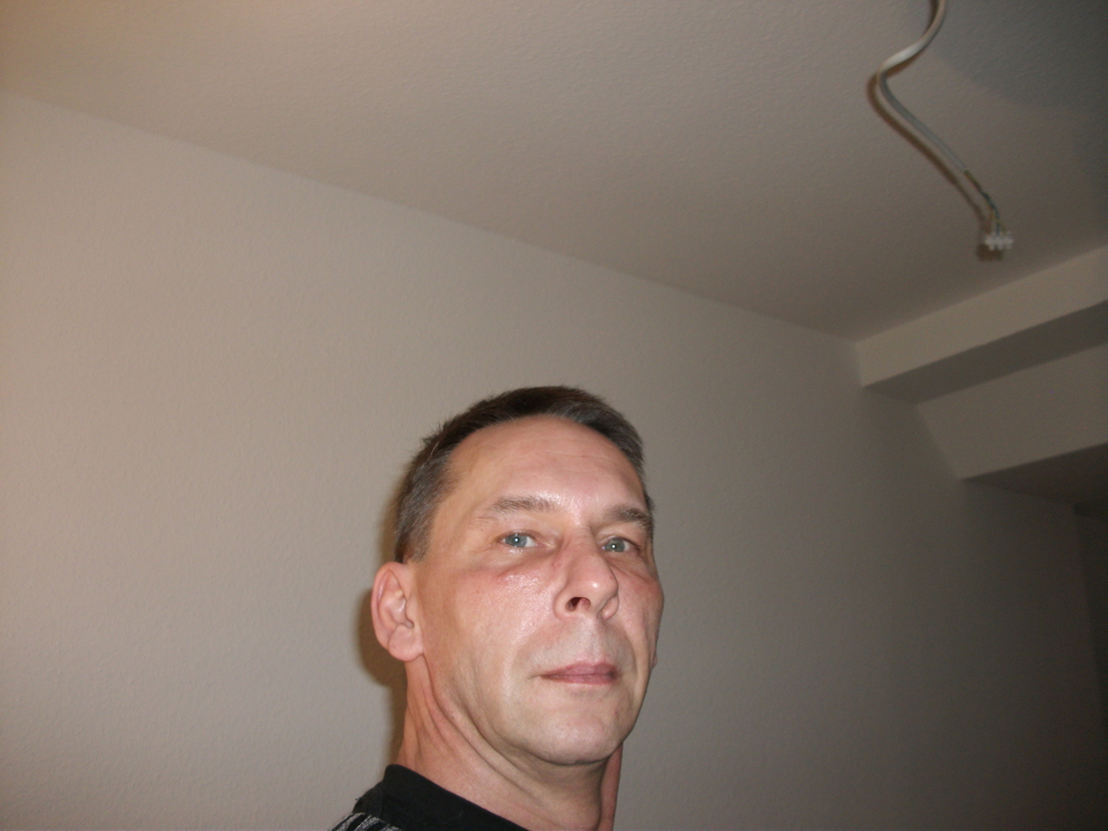 suche ein reifes  schlankes bi paar mw für ein hemmungslosen spritzigen abend zudritt 