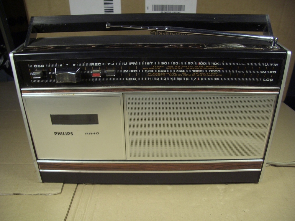 Philips RR40 Radiorecorder vintage aus den 70ern für Bastler Modell 22RR392/19R.