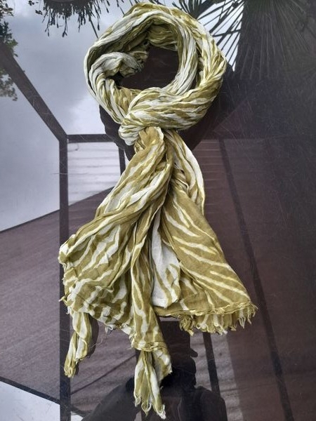 Sehr schöner Schal, 100% Baumwolle