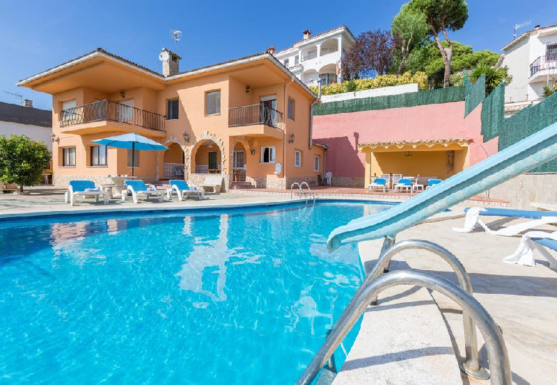 Spanien Ferienhaus in Blanes an der Costa Brava mit privatem Pool mieten