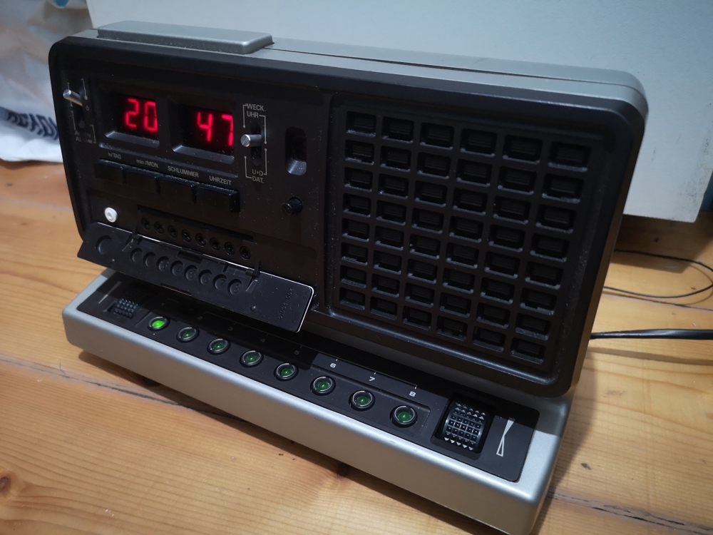 Rarität Grundig Sono-Clock 650 Uhrenradio Wecker von 1978