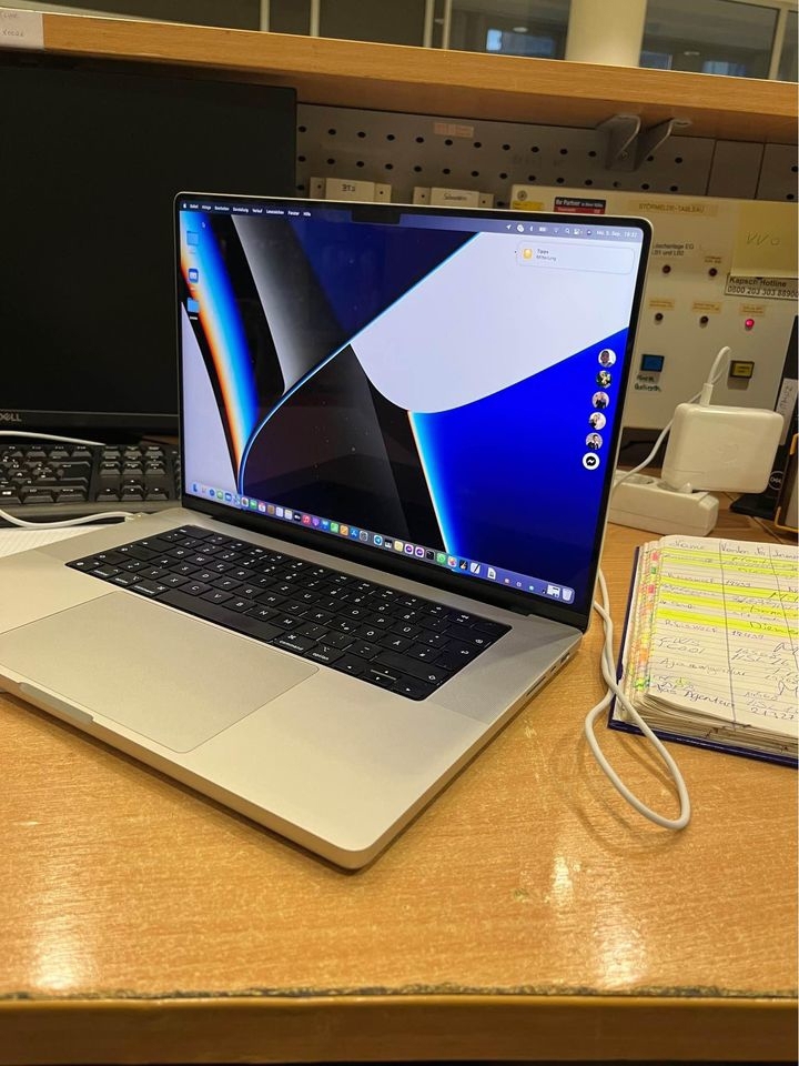 MacBook Pro (16 ,2021)