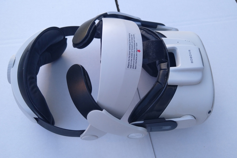Oculus Meta Quest 2 128 GB + Ständer + BOBOVR Lüfter + BOBOVR M2!