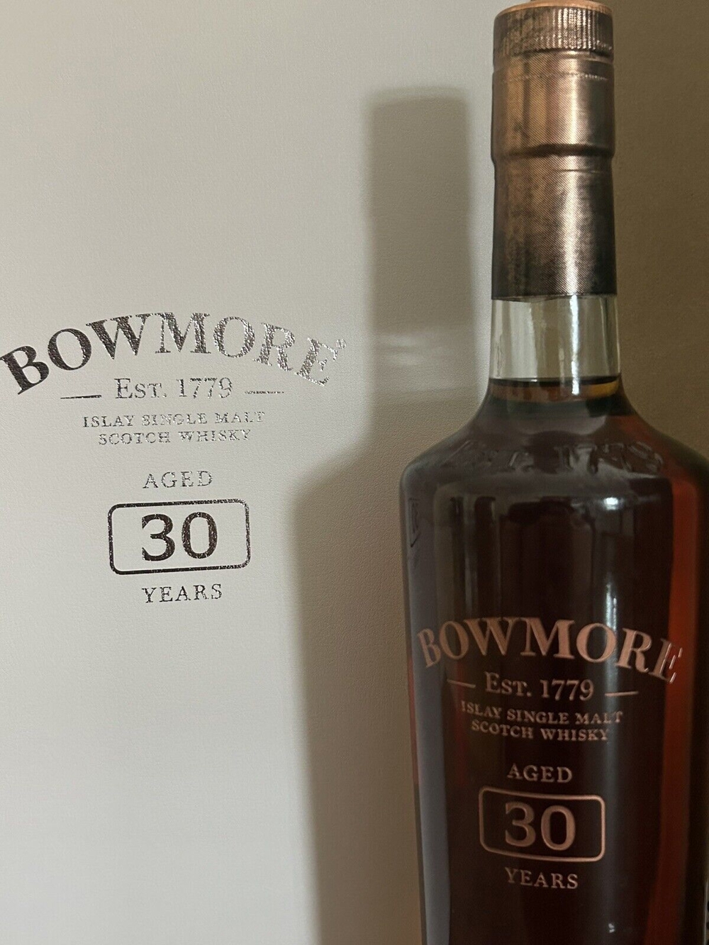 Bowmore 30 Years Annual Release 45,3 %. Limitiert auf 2580 Flaschen