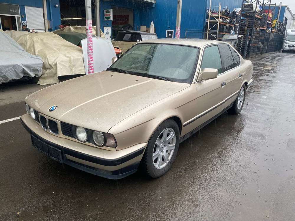 BMW 525 525i m50
