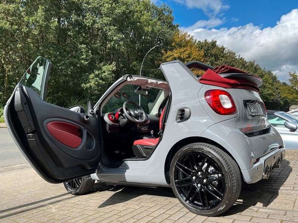 smart forTwo Cabrio BRABUS Tailor Made one of one Leder rot