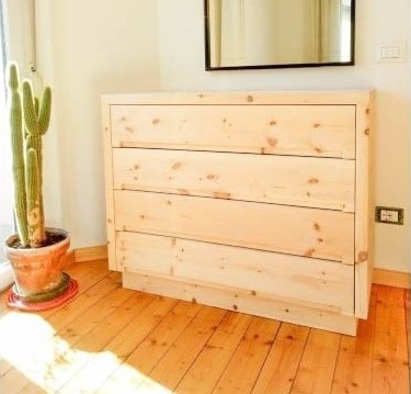 Kommode "Südtirol modern" teilweise aus Massivholz Zirbe (86 x 108 x 50 cm)