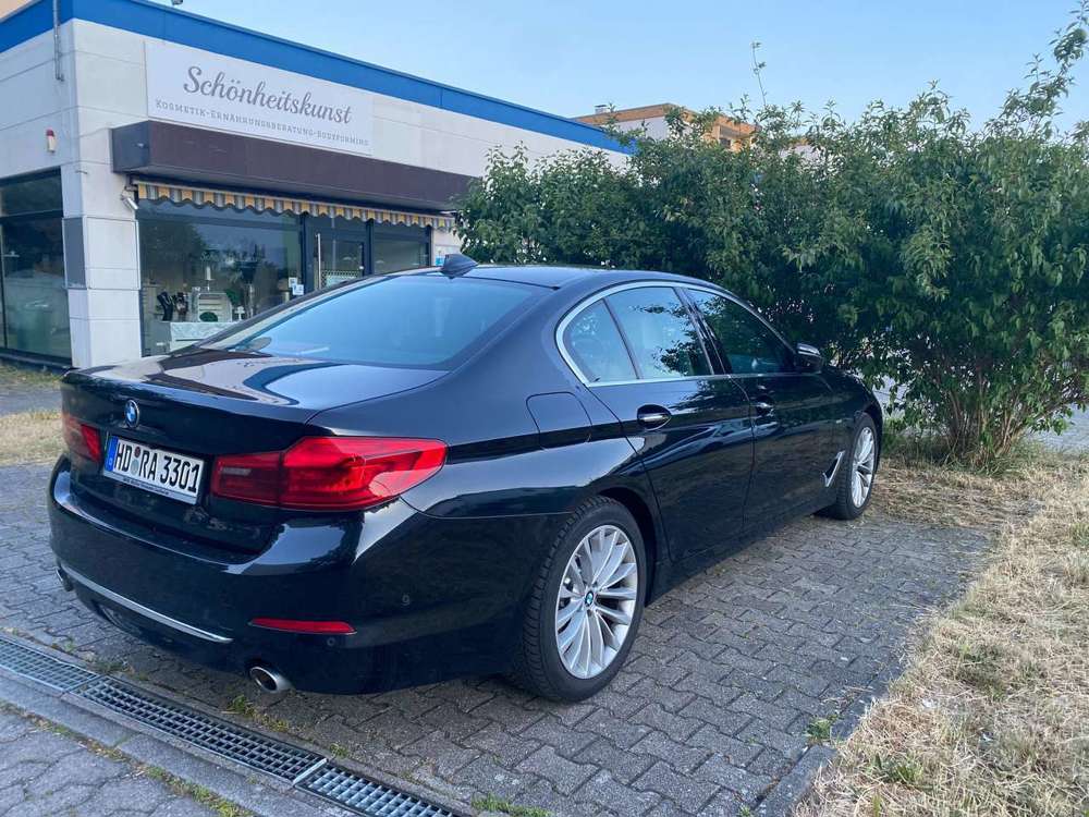 BMW 530 5er 530d xDrive Aut. Luxury Line