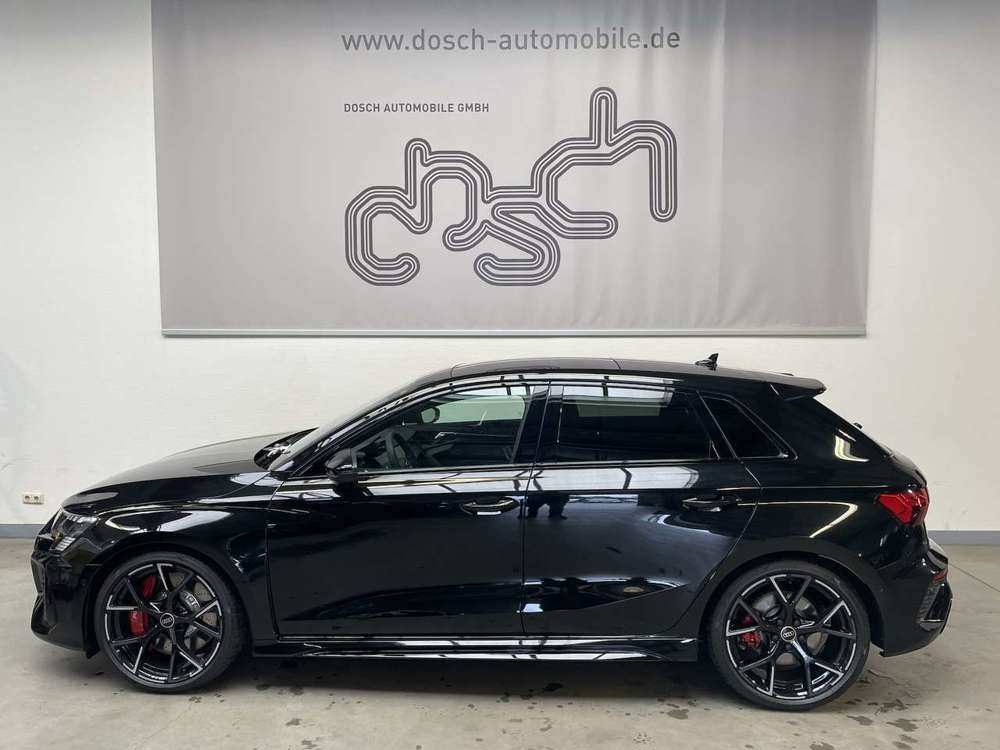 Audi RS3 Sportb. qu. /PANO/RAUTE/MATRIX/BO/Keyl./Privacy