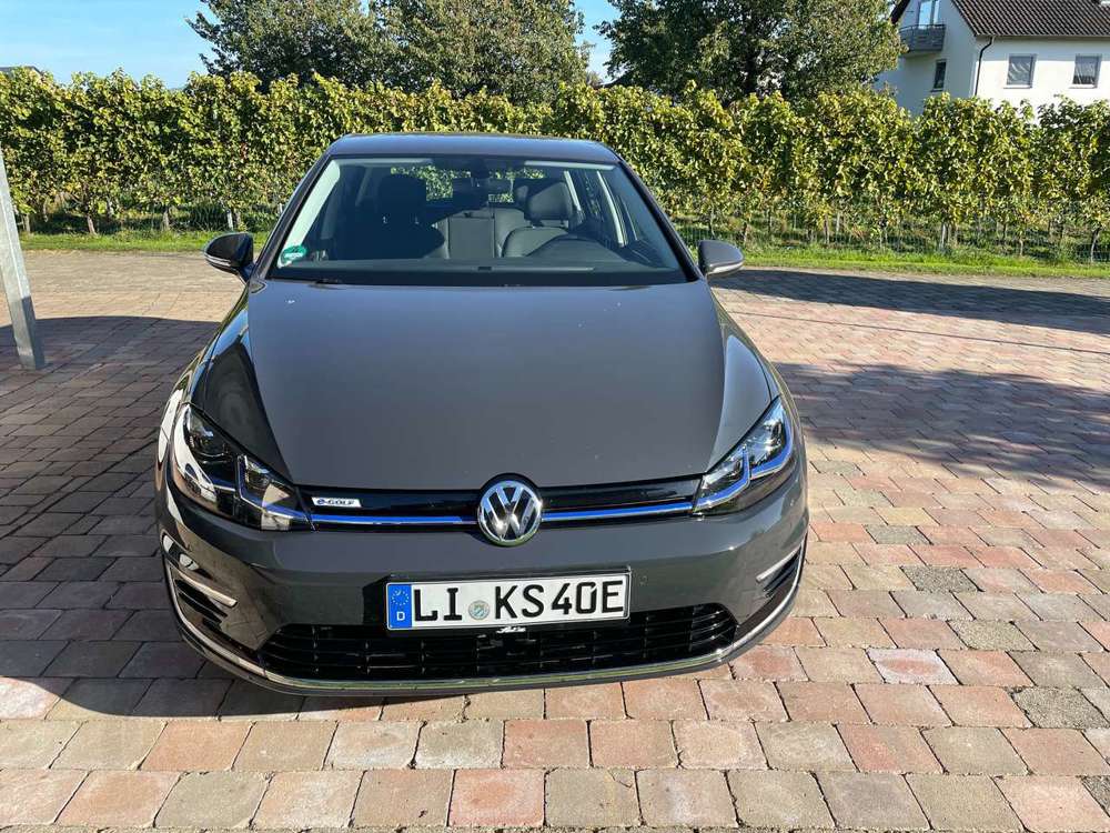 Volkswagen e-Golf e-Golf COMFO 100 E1F