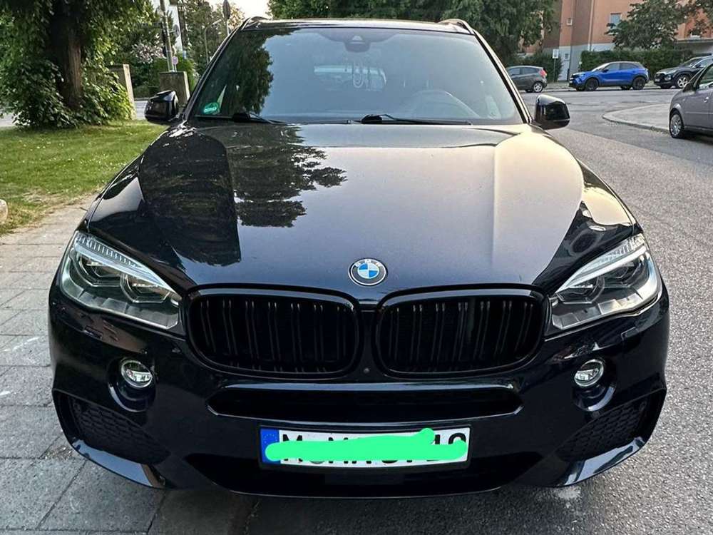 BMW X5 BMW X5 - 7 Sitzer - HUD - ° 360 Kamera M Paket