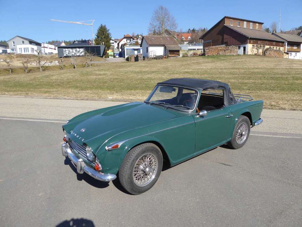 Triumph TR4