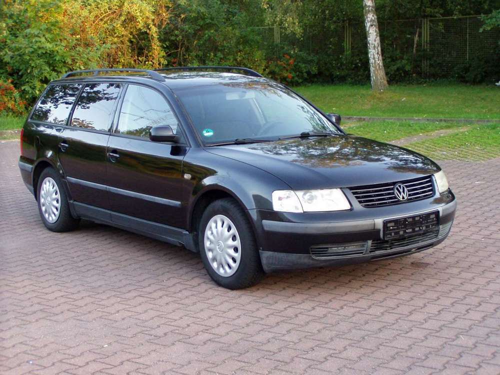 Volkswagen Passat Variant 1.6 # Allgemein guter Zustand !