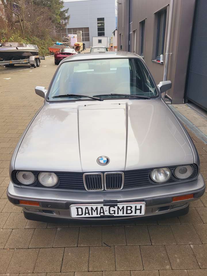 BMW 318 318i E30