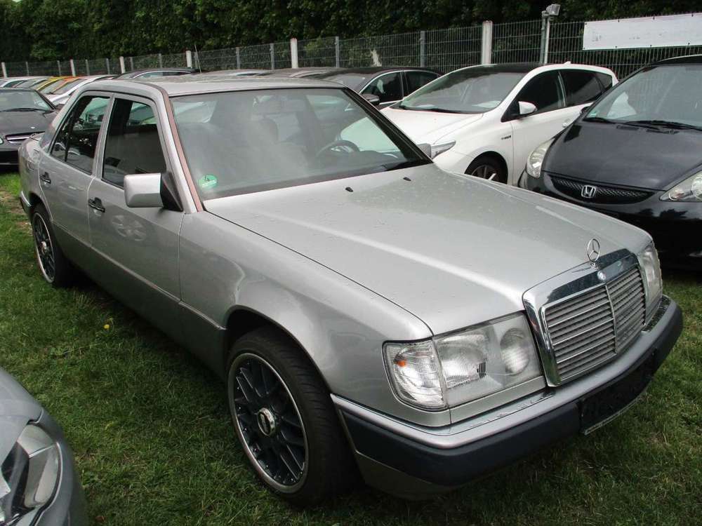 Mercedes-Benz E 200 Oldtimer