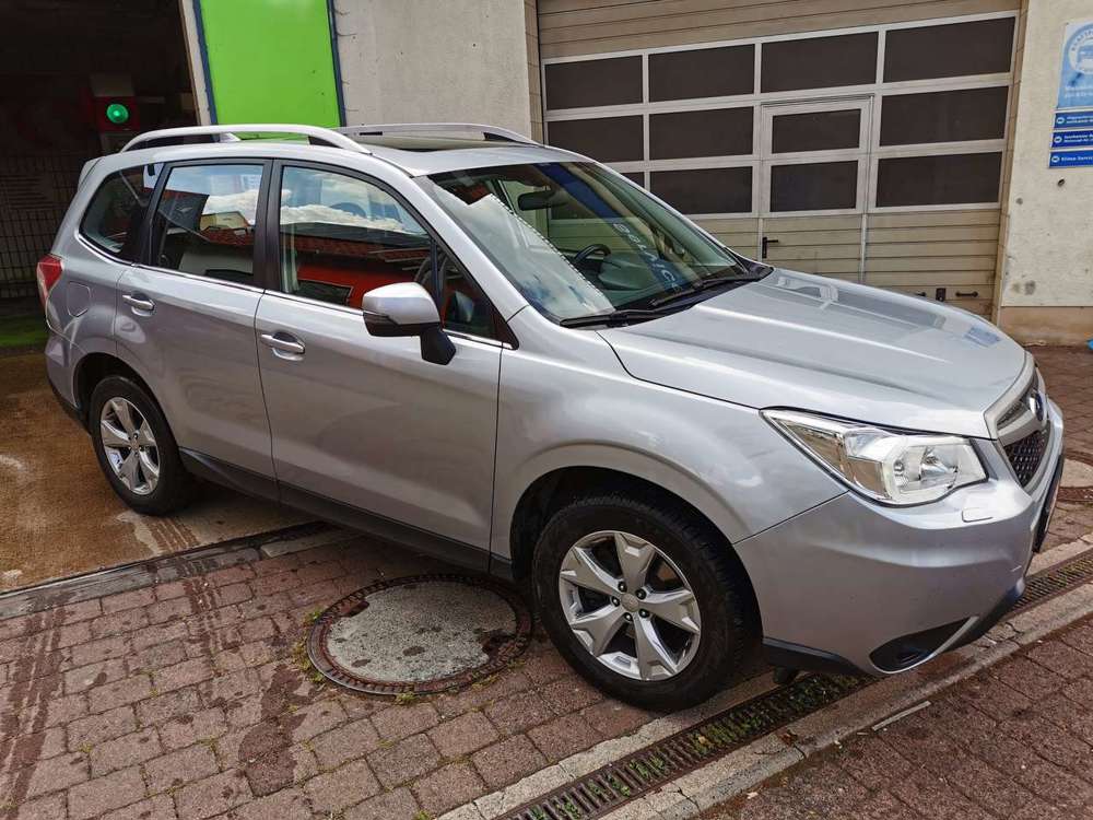 Subaru Forester 2.0D Lineartronic Exclusive  NEUER MOTOR