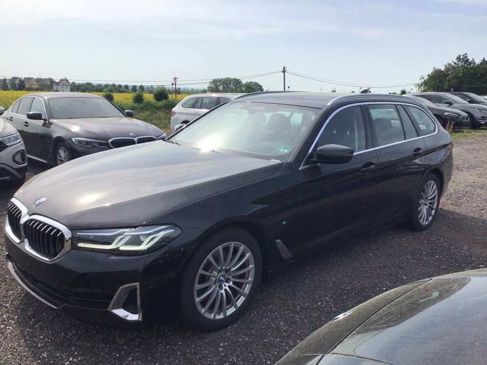 BMW 520 d Touring Luxury Line*UPE 78.890*Pano*Nappa*