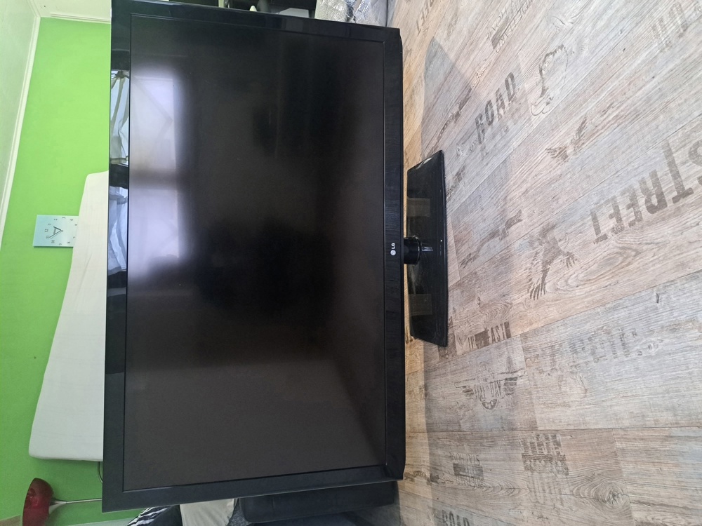 LCD TV LG 60 Zoll Modell:60LD550