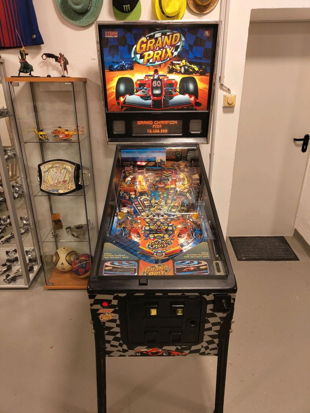 Stern - Grand Prix - Pinball  Flipper  Spielautomat