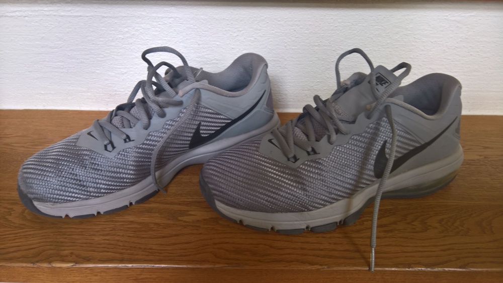 Nike Schuhe MAXAIR Gr. 42, grau, kaum getragen