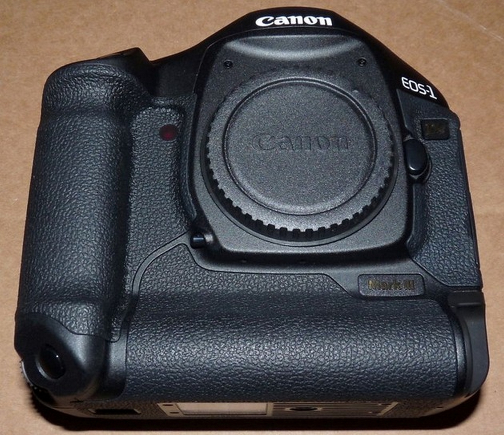 NEW Canon EOS-1Ds Mark III (Body Only) 21.1Megapixel NR