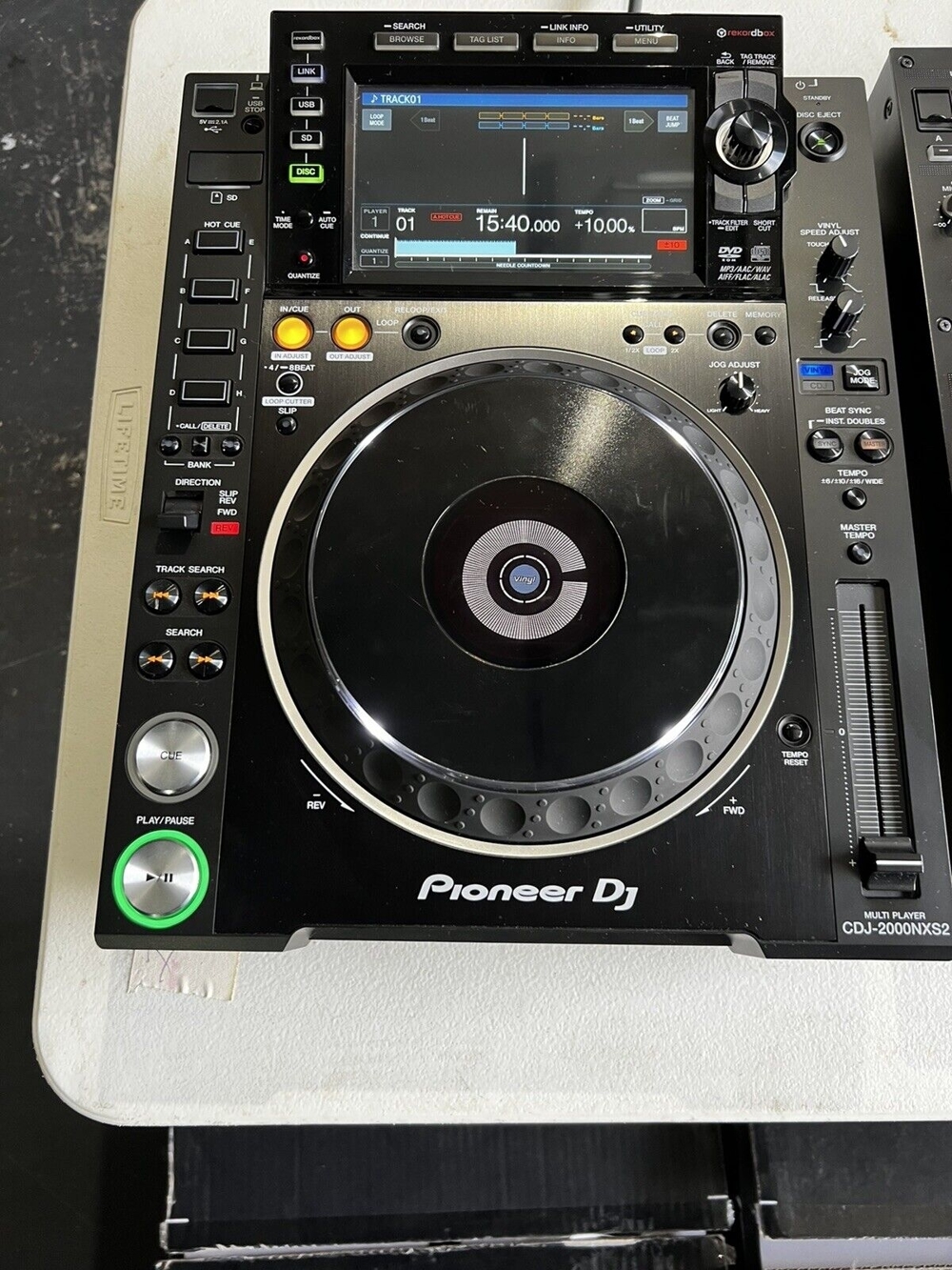 Pioneer (x2) CDJ2000 NXS2 & (x1) DJM-900 NXS2 Mixer DJ System + (x1) Road Case
