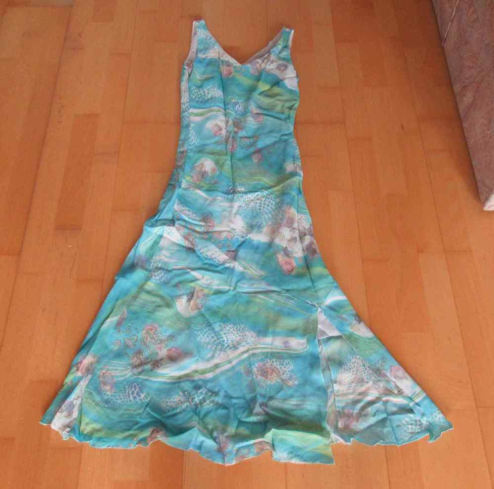 NEUES längeres Kleid mit Schlitz Größe 36 Meeresdesign