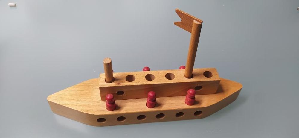 Altes Holzspielzeug   Deko, Schiff zum zusammenstecken