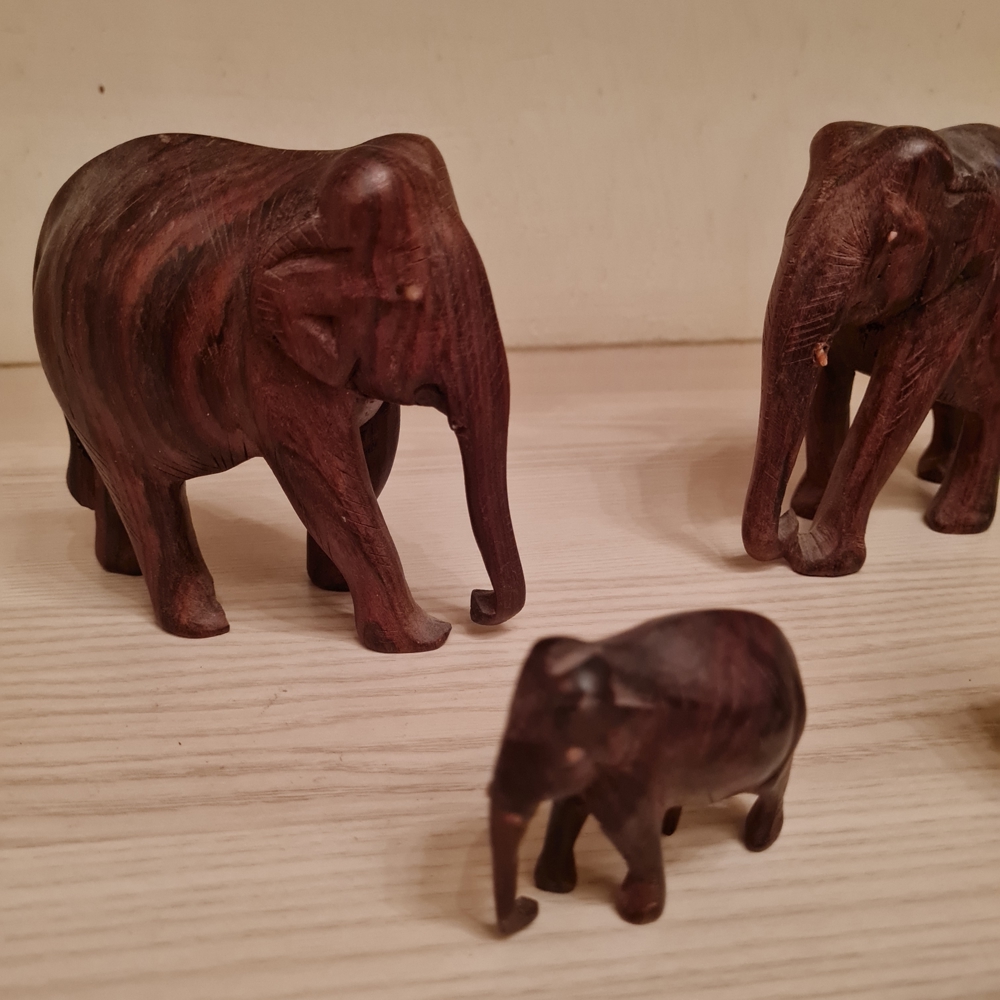 Elefantenfamilie Holz