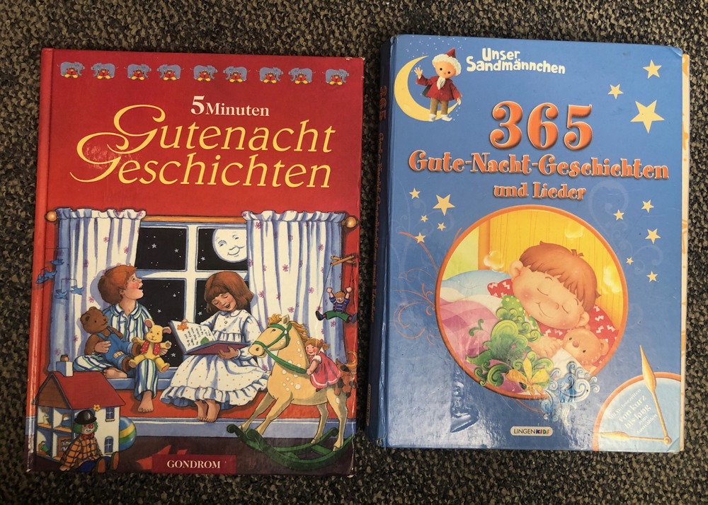 2 Bücher Gute-Nacht-Geschichten und Lieder | Unser Sandmännchen und 5 Minuten