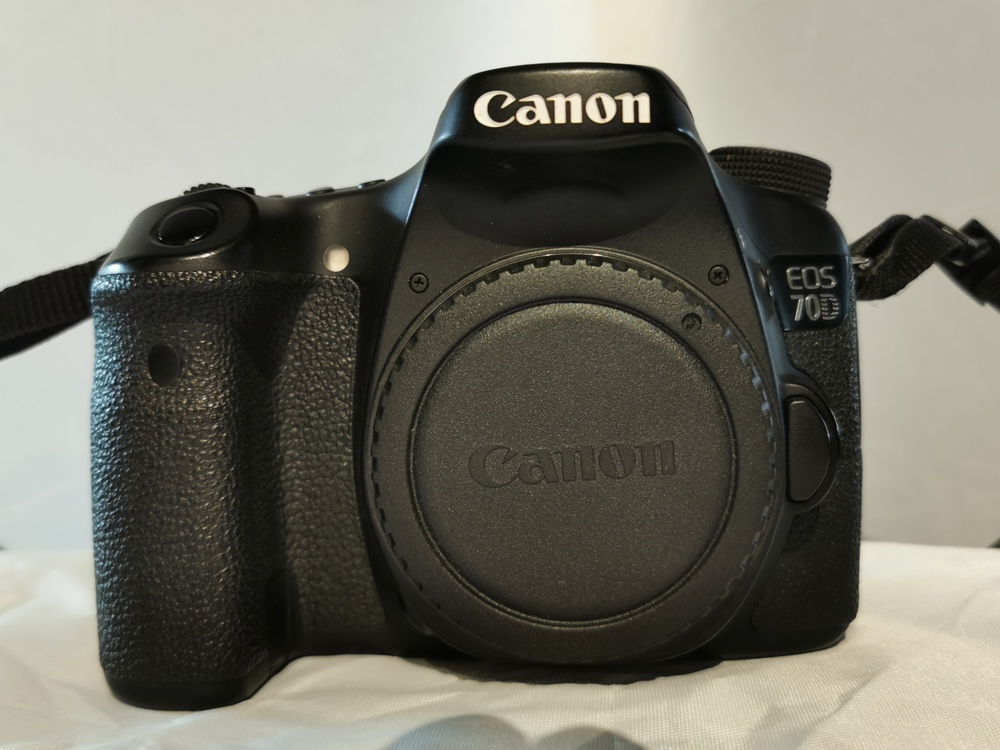 Canon EOS70D + Batteriegriff + 18-135 Objektiv