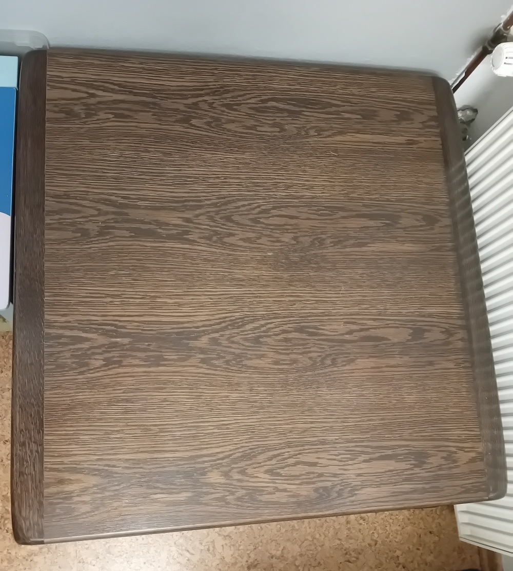 Holztisch Nussbaumfarbig