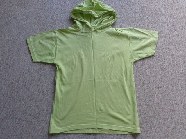 Shirt, Kapuzenshirt, Hoodie, grün, Gr. 140, 4,50 Euro