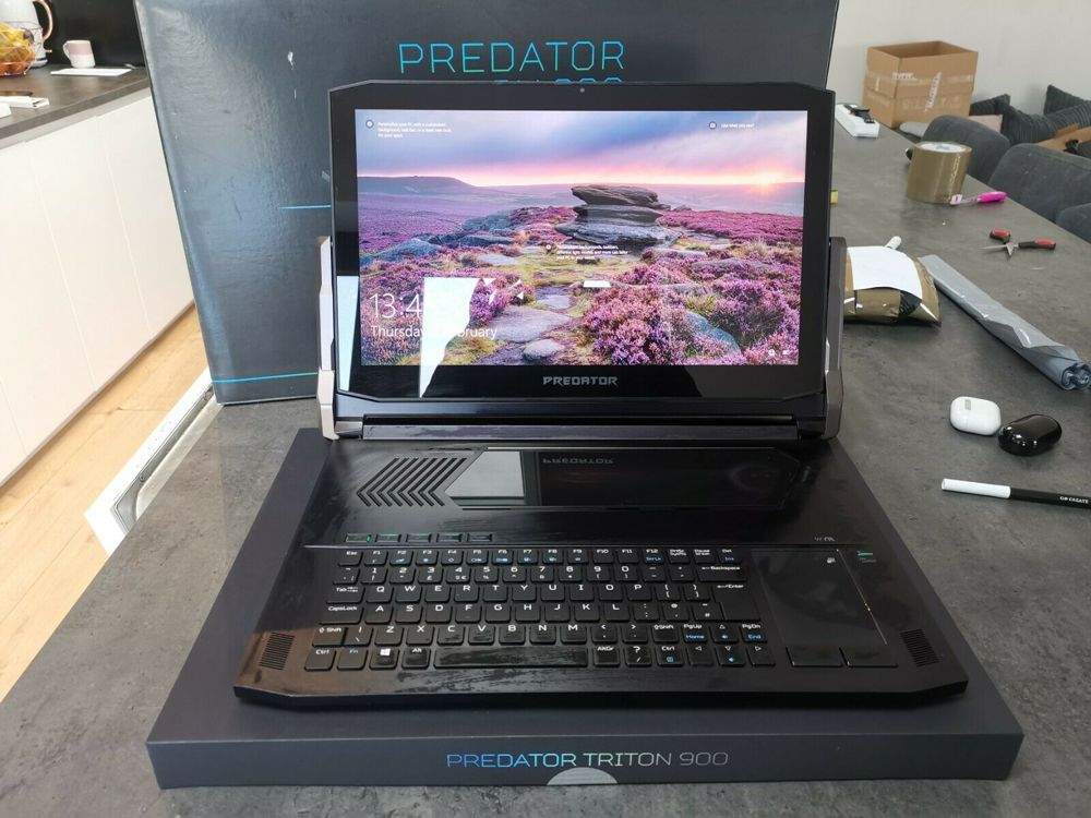 Acer Predator Triton 900 - 17.3 Zoll - 4k UHD i7 9750h