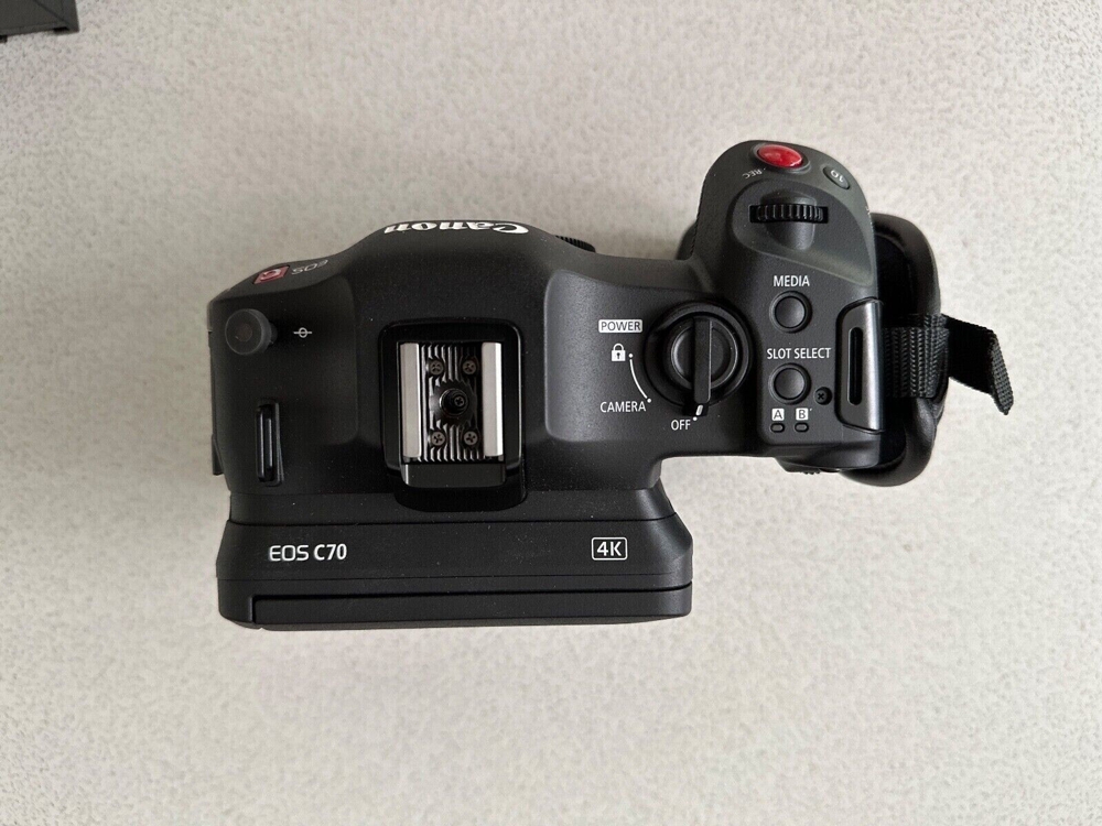 Canon EOS C70, Super 35mm 4K DGO-Sensor Cinema Kamera, RF-Mount