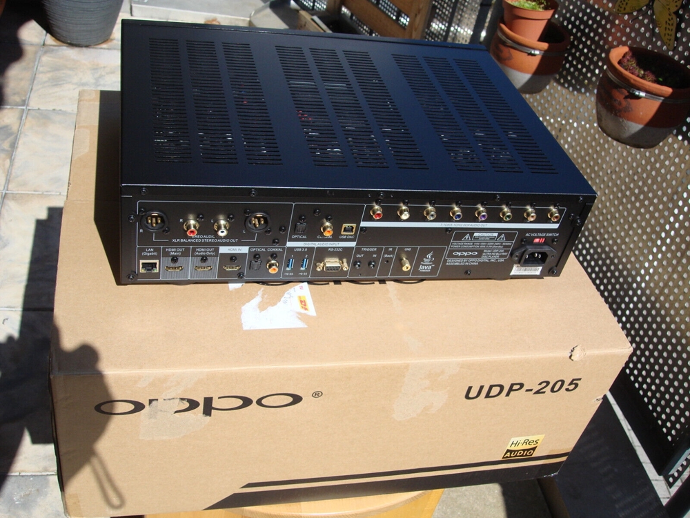 Oppo UDP-205 4K Ultra HD in Schwarz,Top Zustand mit oder ohne Jailbreak