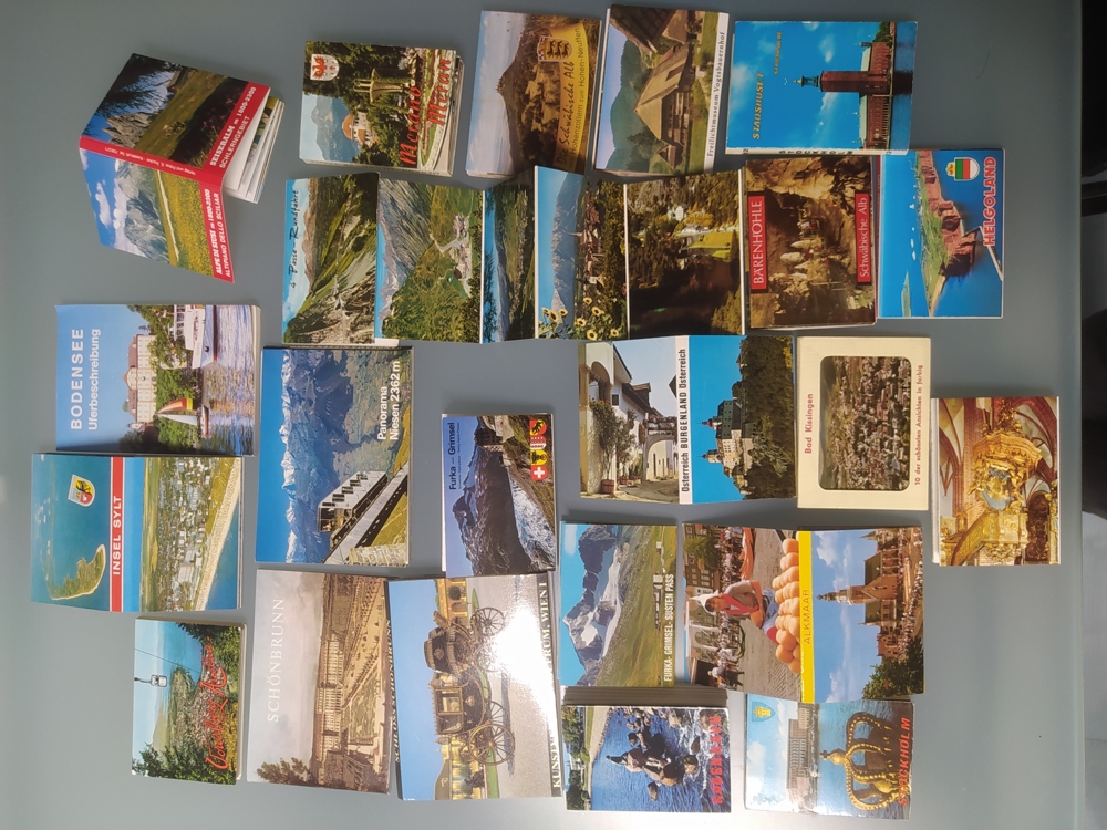 20 Ansichtskartenbüchlein von unterschiedlichen Orten