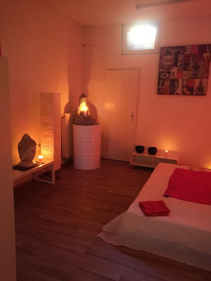Yoni-Massage  für die Frau  in Krefeld 120 Min 70 Euro