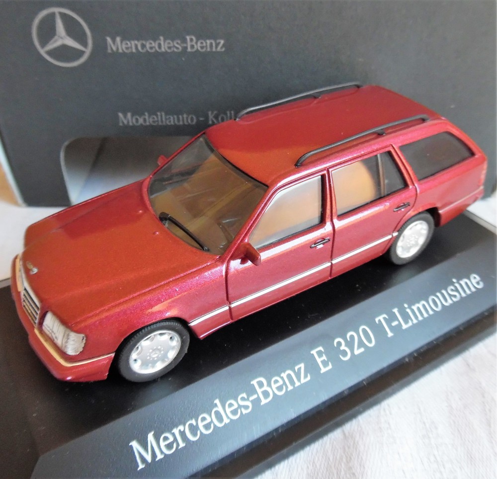  Mercedes-Benz E320 T-Modell S124 W124 Modell direkt von Mercedes OVP 1:43