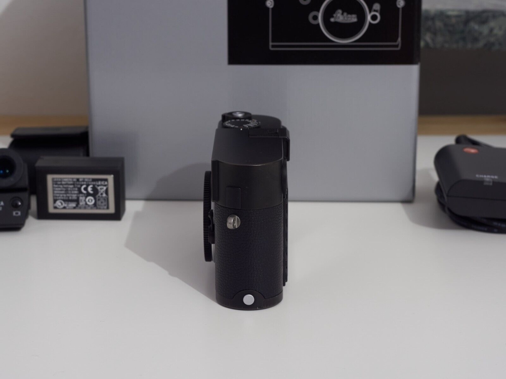 Leica M Monochrom Typ 246 OVP, 2 Akkus, EVF 2, Zubehörpaket