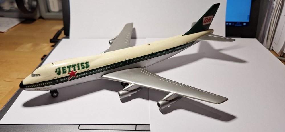 Schuco Flugzeug Boing 747 (1025) Jettis  siehe die Fotos