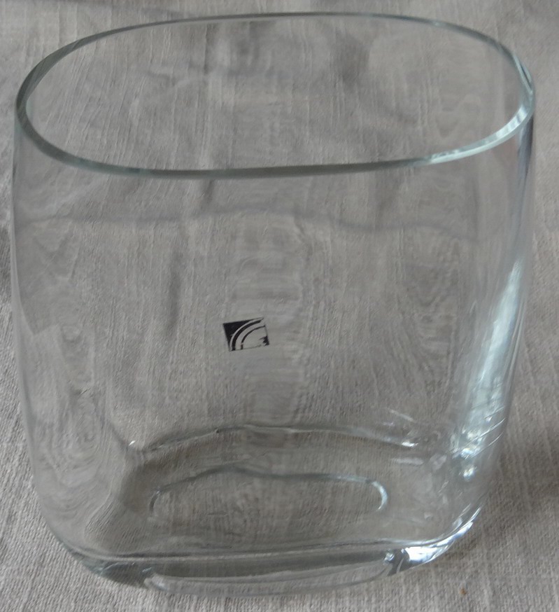 DT Light&Music Luigi Bornicoli Vase aus Glas Glasvase 18,5H 7,4x15,6 einwandfrei erhalten Dekoration