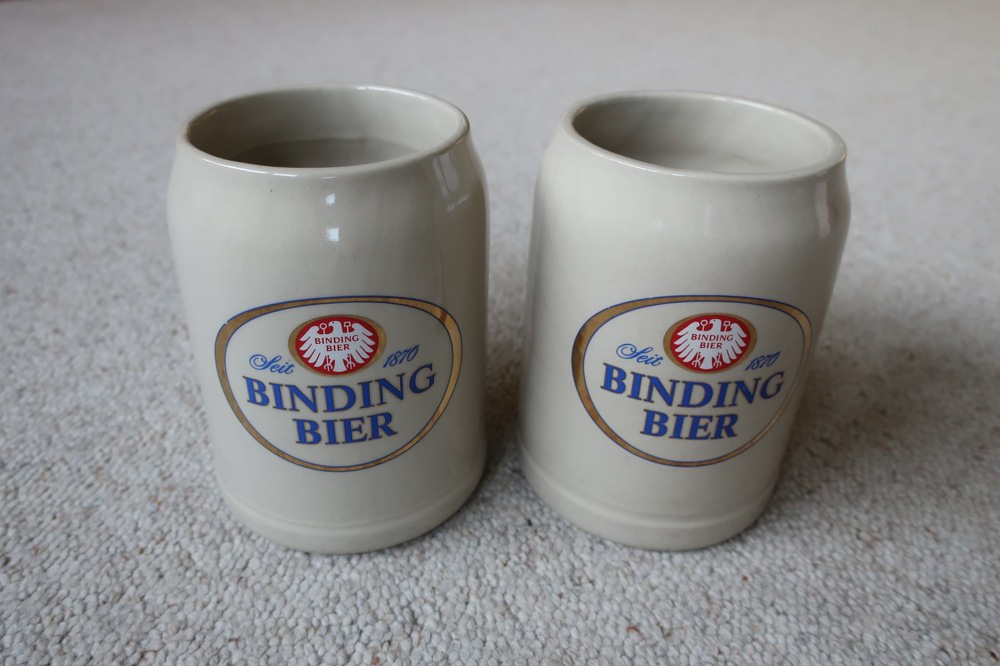 Bierkrüge Steinkrüge Glaskrüge Biergläser Licher Binding Krusovice Warsteiner Pfungstädter Becks