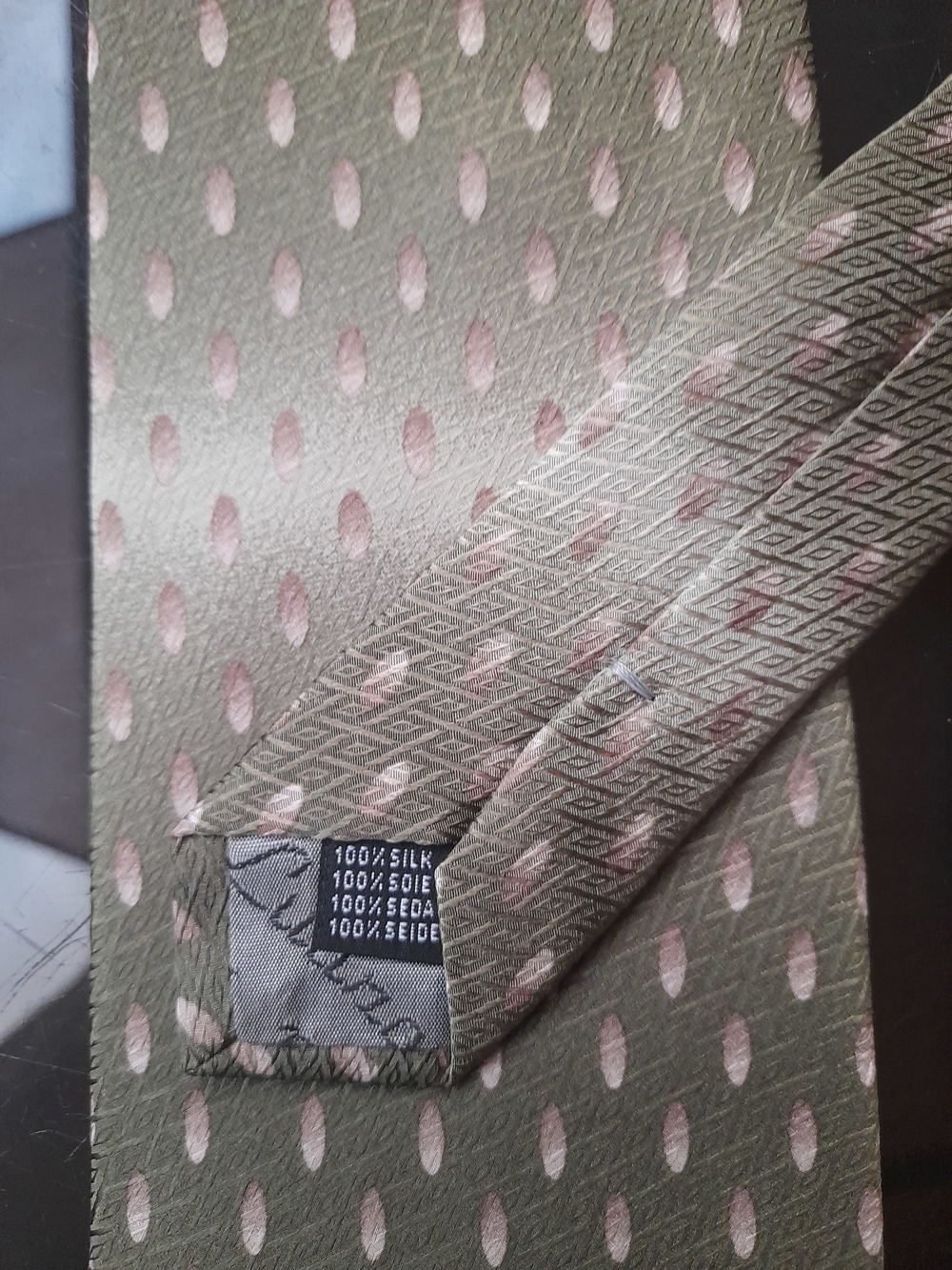 Schöne Krawatte aus 100% Seide, Modell Luana