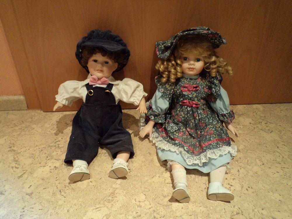 2x Porzellan Puppe, sehr alt, Retro, Junge und Mädchen, ca. 50 cm, komplett bekleidet, 1a, neuwertig